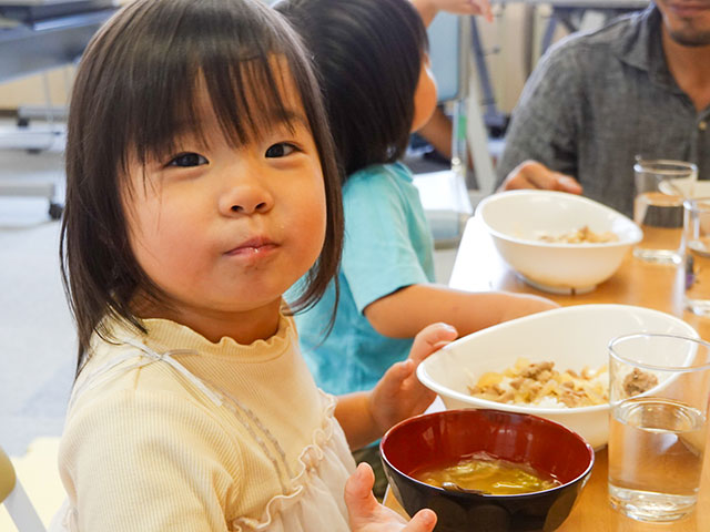 絆食堂 食事風景